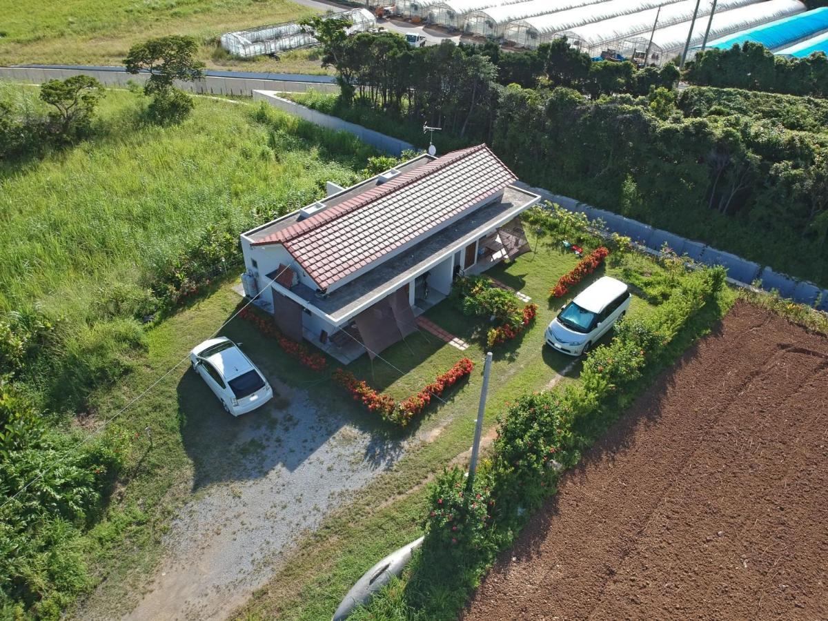 Kaeruya Apartment Накиджин Екстериор снимка