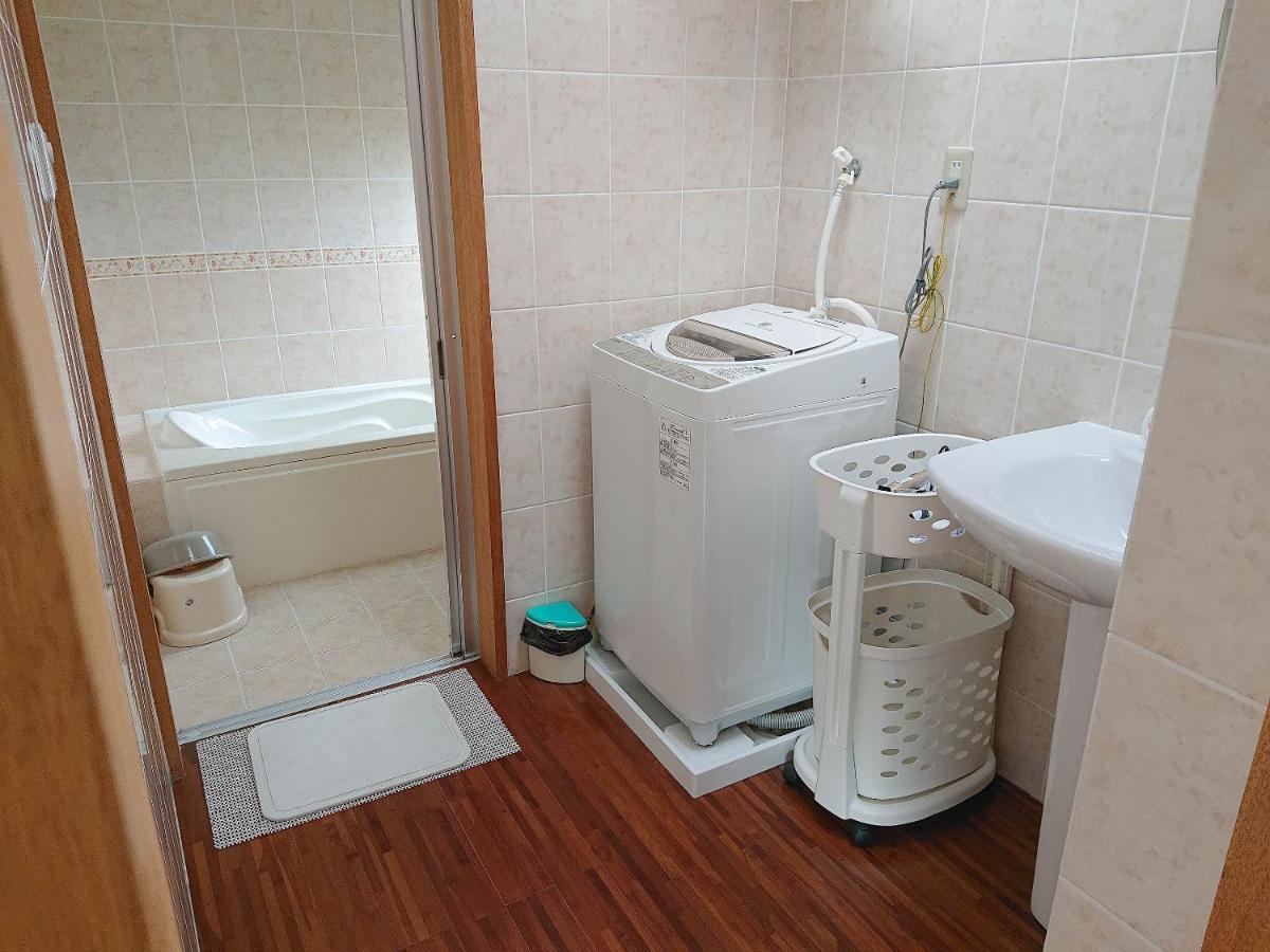 Kaeruya Apartment Накиджин Екстериор снимка