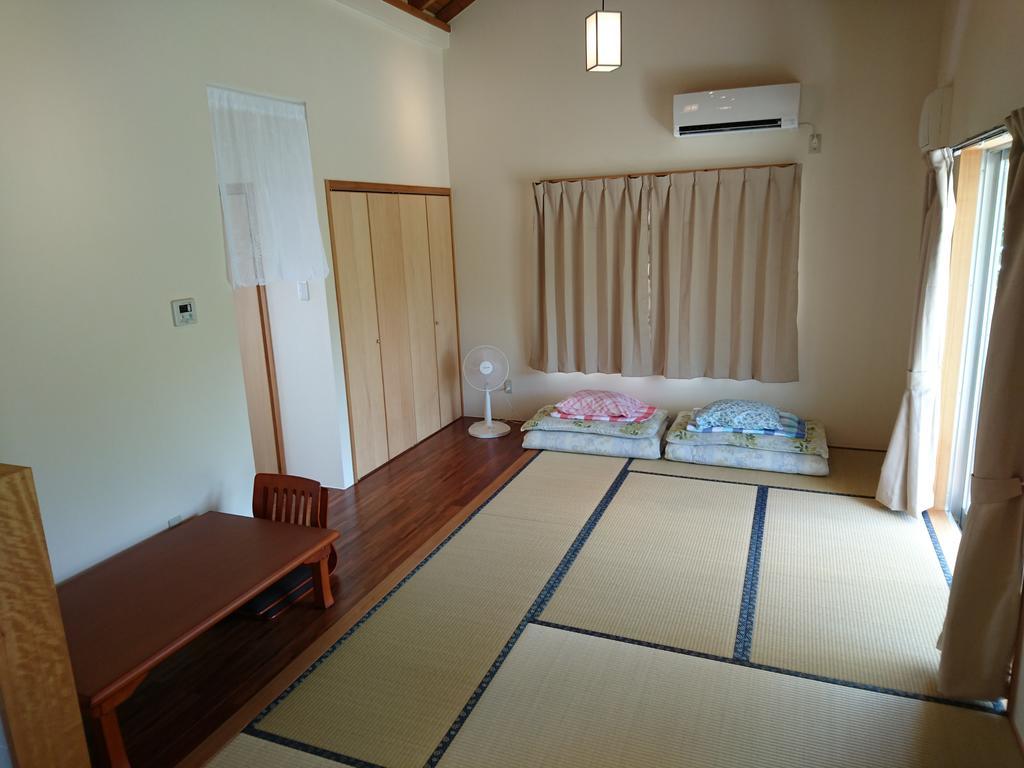 Kaeruya Apartment Накиджин Екстериор снимка