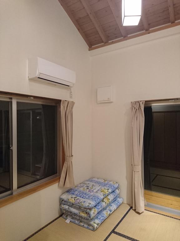 Kaeruya Apartment Накиджин Екстериор снимка