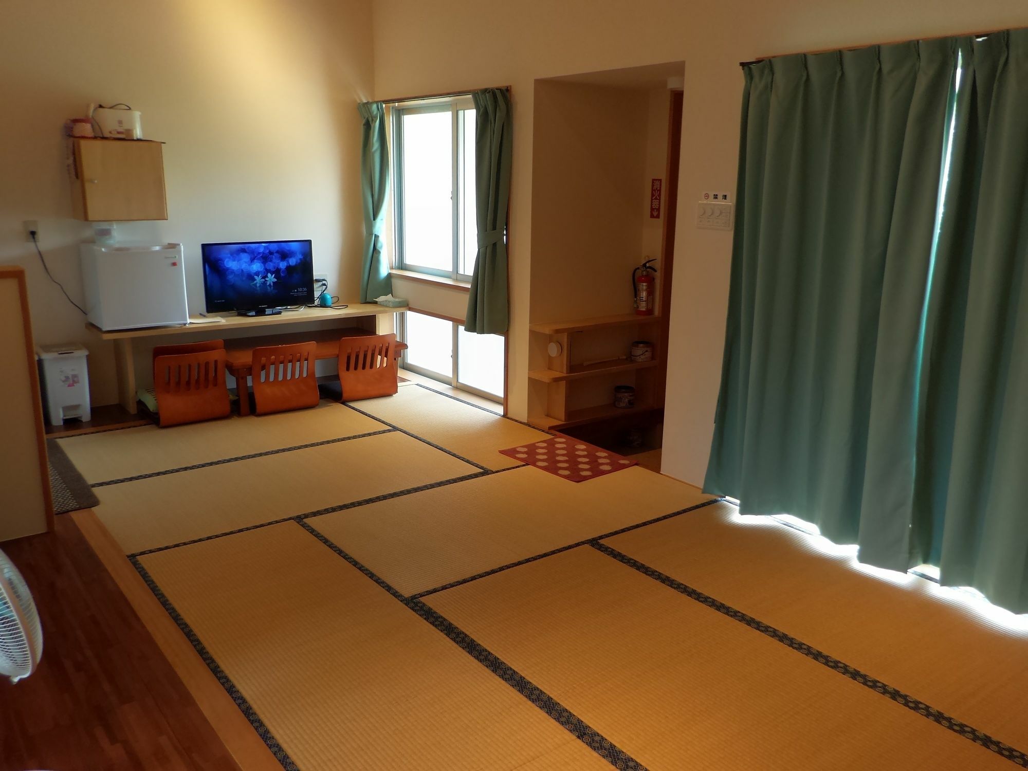 Kaeruya Apartment Накиджин Екстериор снимка